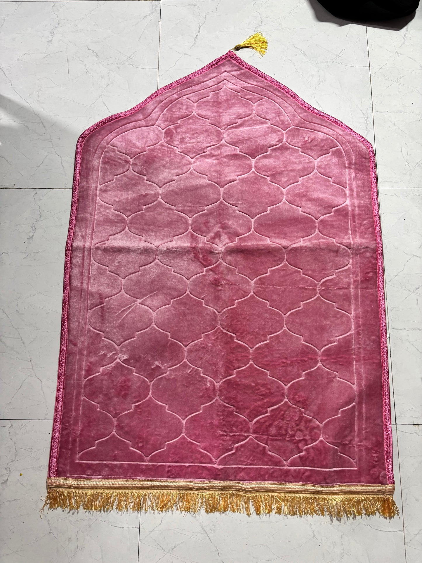 Premium Dome Shaped Prayer Mat – Anti-Slip & Elegant Finish (No Lace)