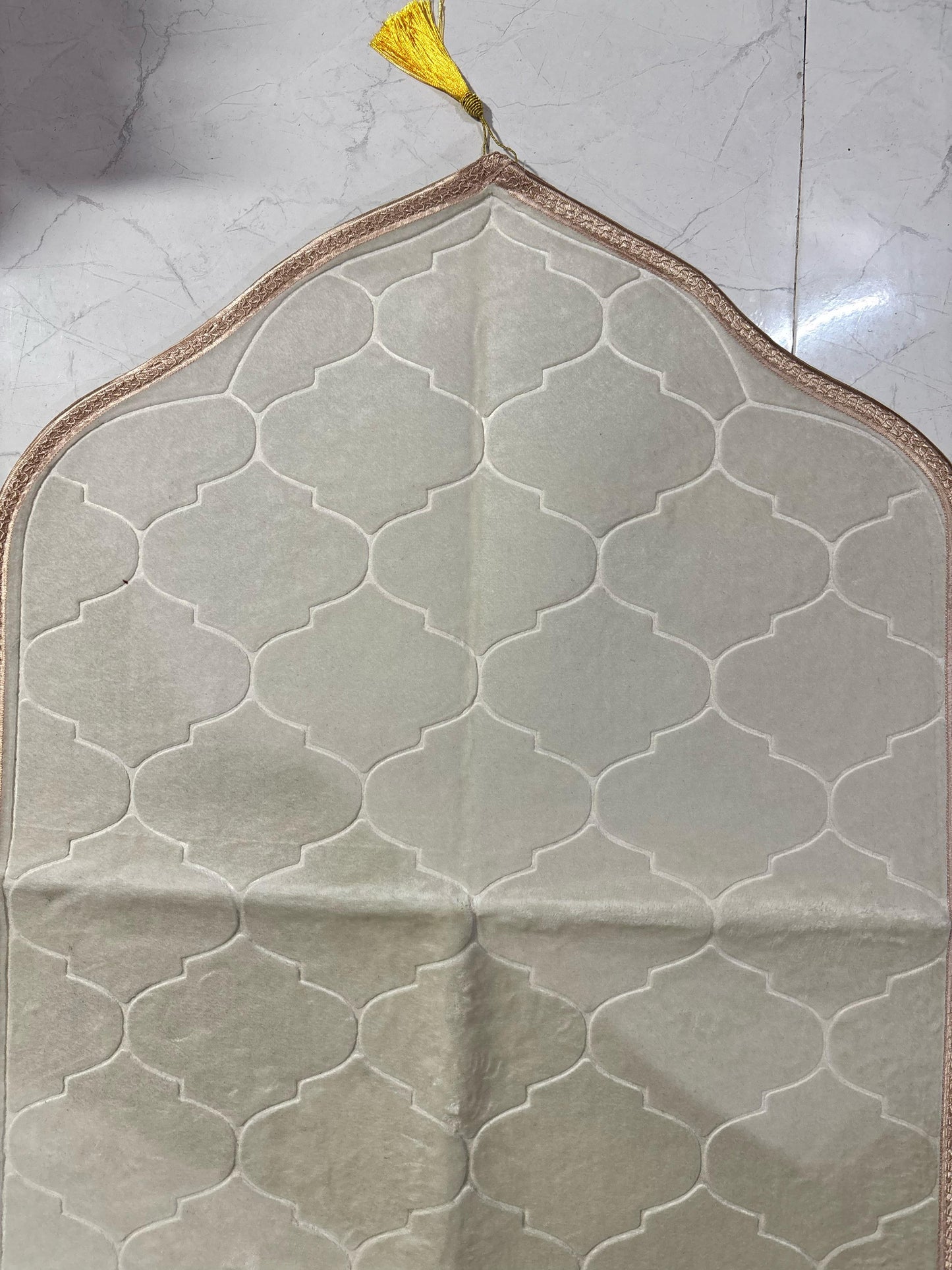Premium Dome Shaped Prayer Mat – Anti-Slip & Elegant Finish (No Lace)
