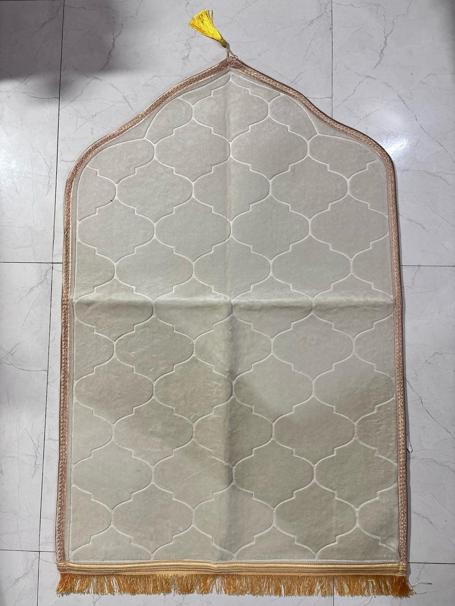 Premium Dome Shaped Prayer Mat – Anti-Slip & Elegant Finish (No Lace)