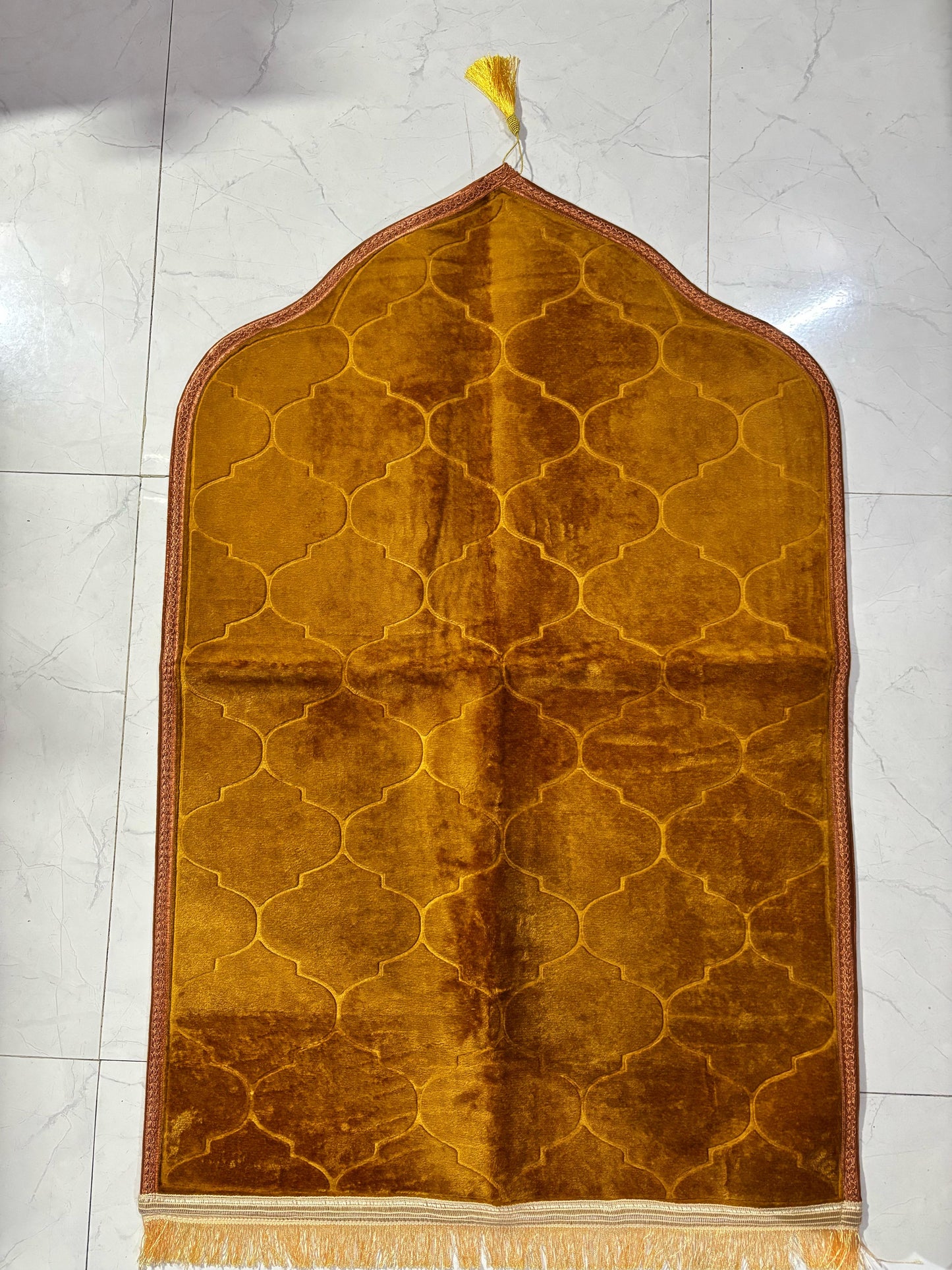 Premium Dome Shaped Prayer Mat – Anti-Slip & Elegant Finish (No Lace)