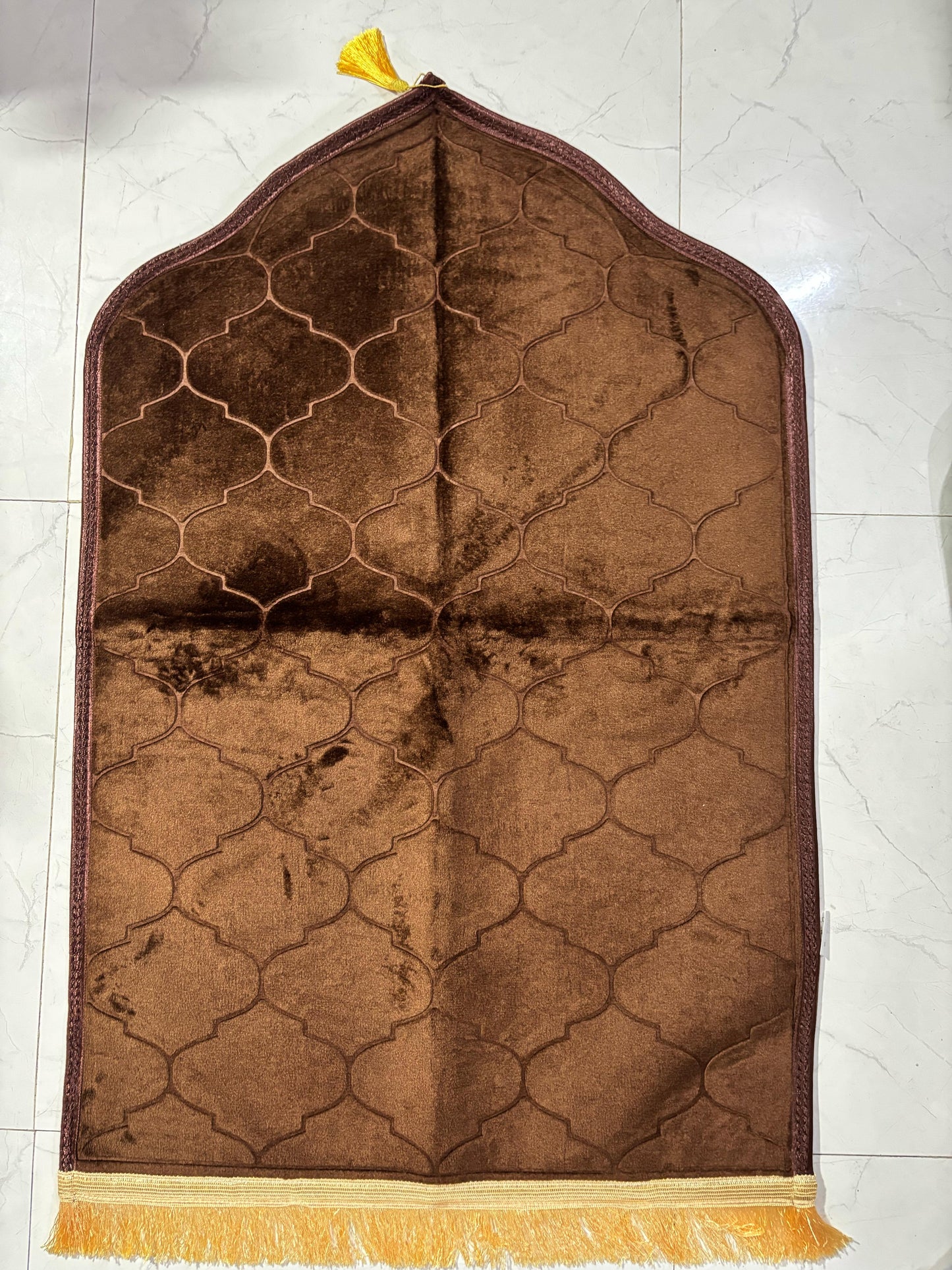 Premium Dome Shaped Prayer Mat – Anti-Slip & Elegant Finish (No Lace)