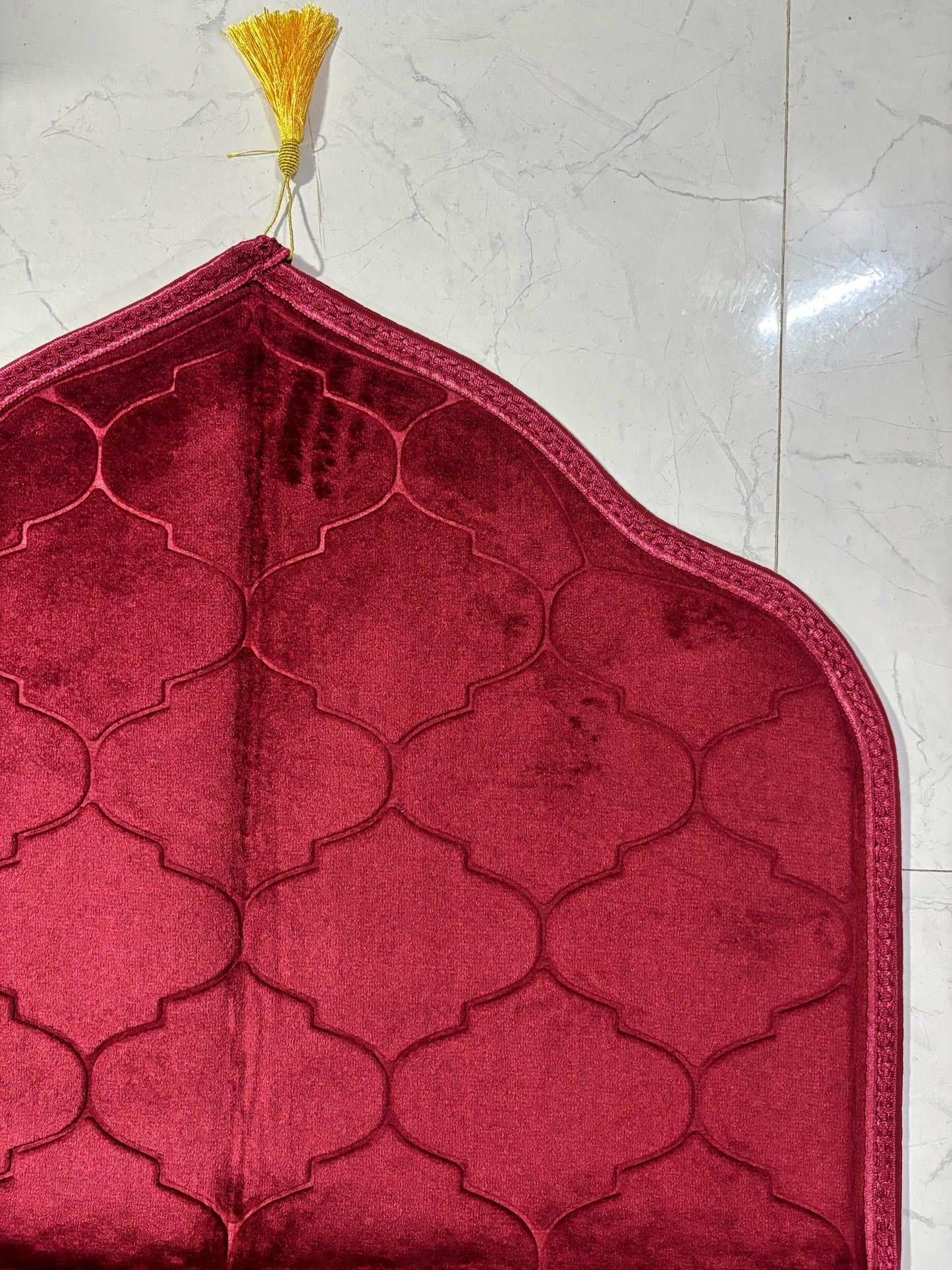 Premium Dome Shaped Prayer Mat – Anti-Slip & Elegant Finish (No Lace)