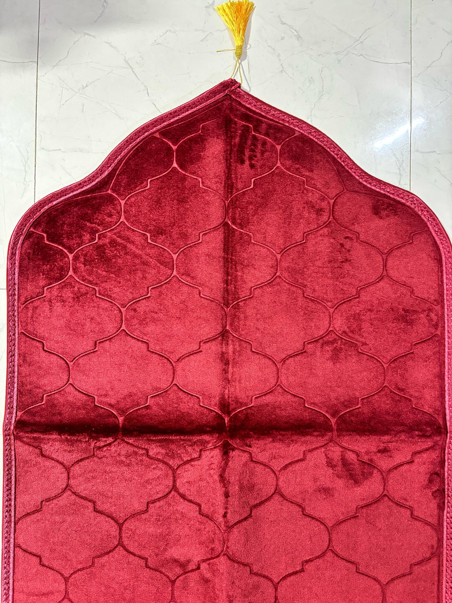 Premium Dome Shaped Prayer Mat – Anti-Slip & Elegant Finish (No Lace)
