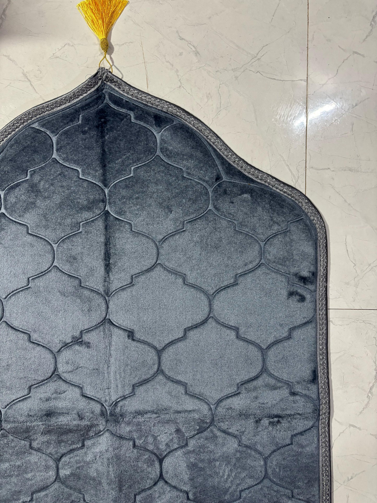 Premium Dome Shaped Prayer Mat – Anti-Slip & Elegant Finish (No Lace)