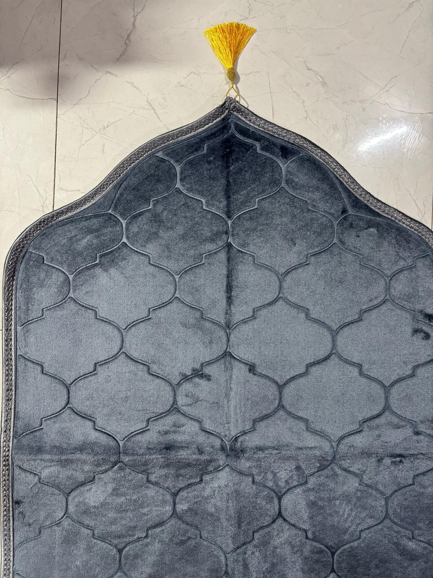 Premium Dome Shaped Prayer Mat – Anti-Slip & Elegant Finish (No Lace)
