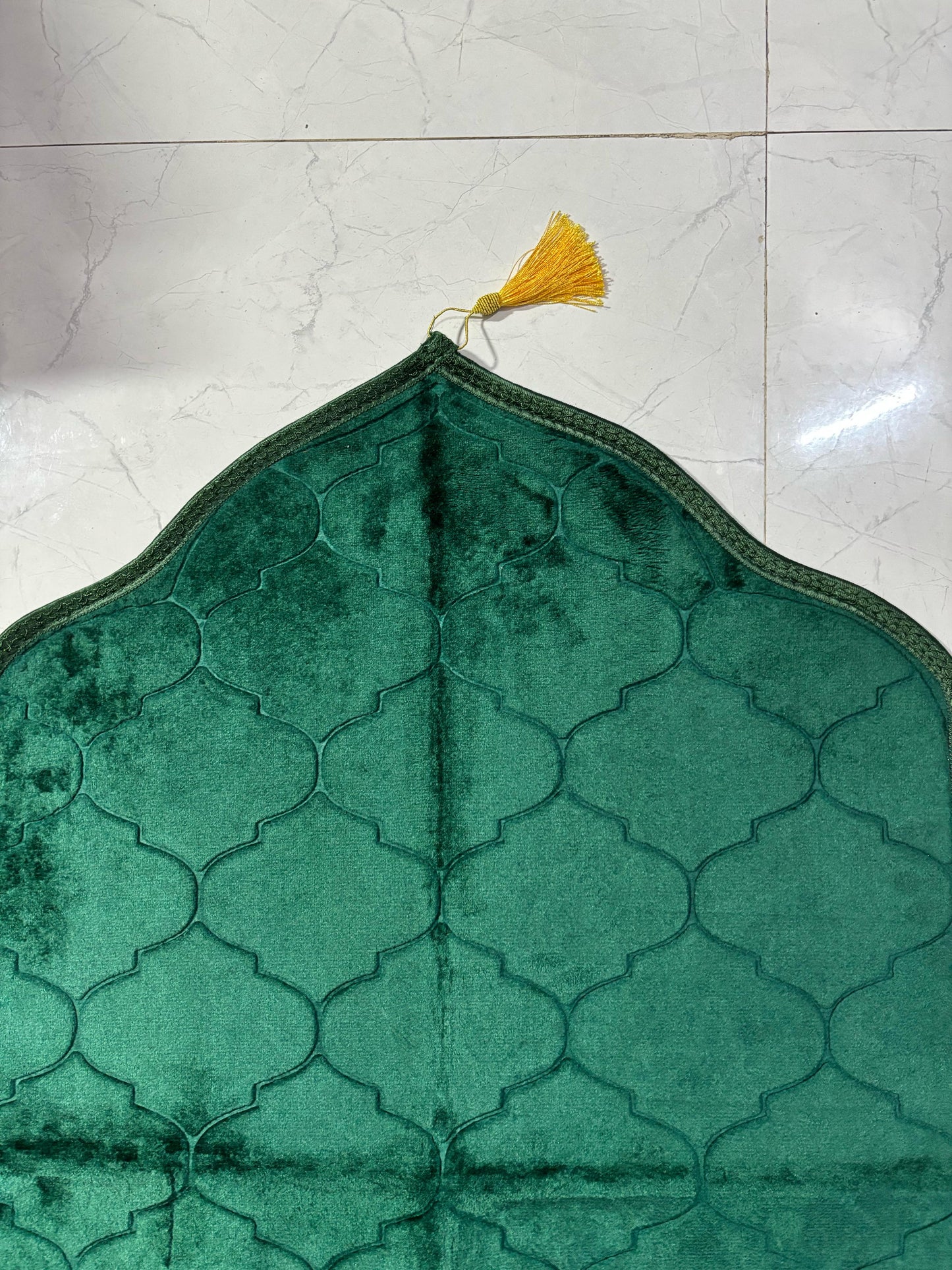 Premium Dome Shaped Prayer Mat – Anti-Slip & Elegant Finish (No Lace)