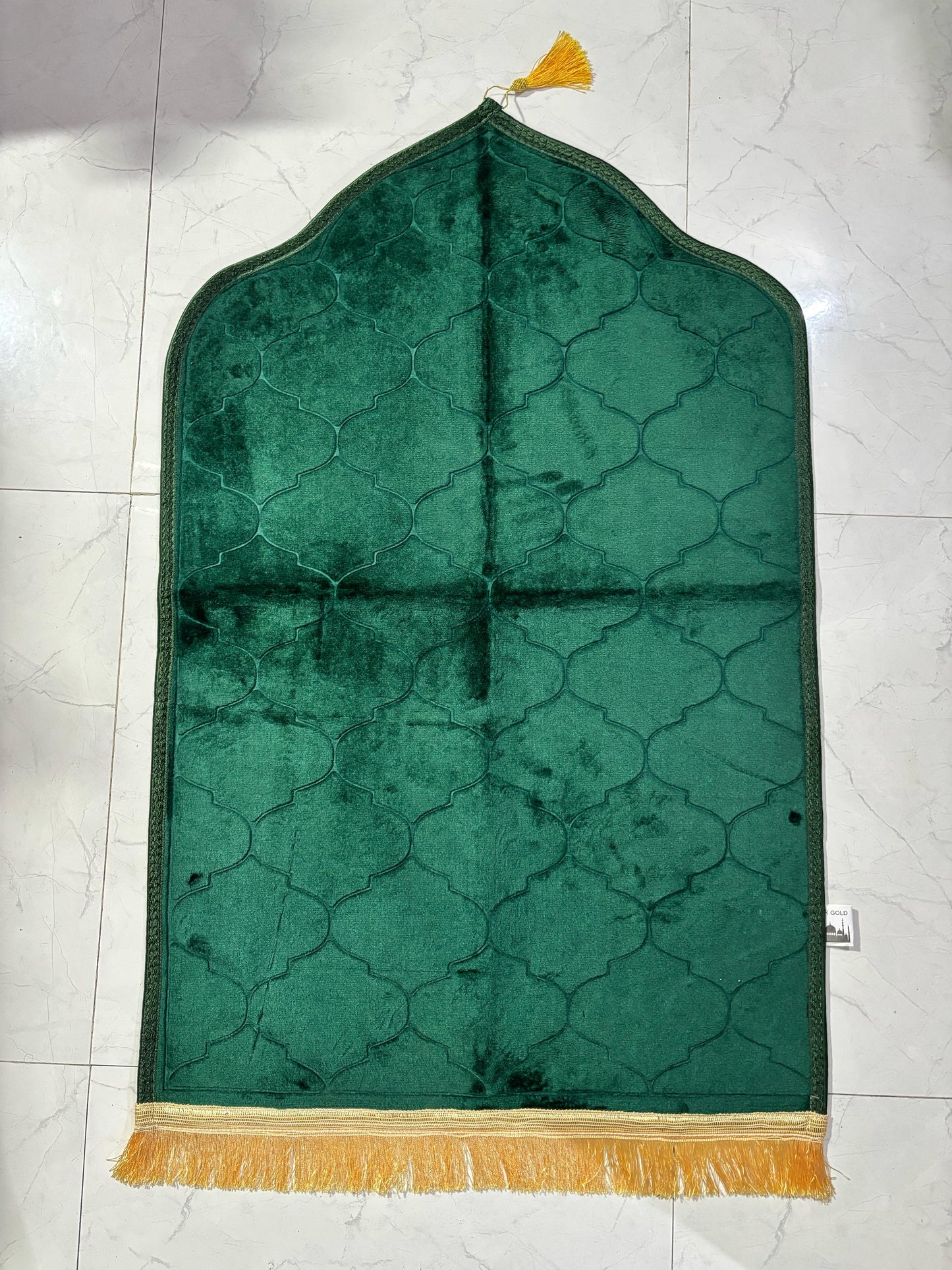 Premium Dome Shaped Prayer Mat – Anti-Slip & Elegant Finish (No Lace)
