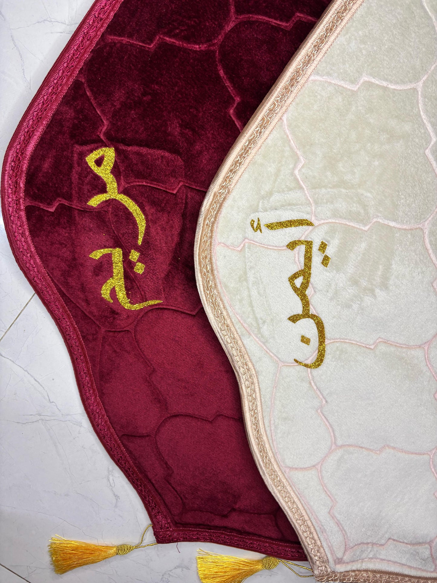 Premium Dome Shaped Prayer Mat – Anti-Slip & Elegant Finish (No Lace)