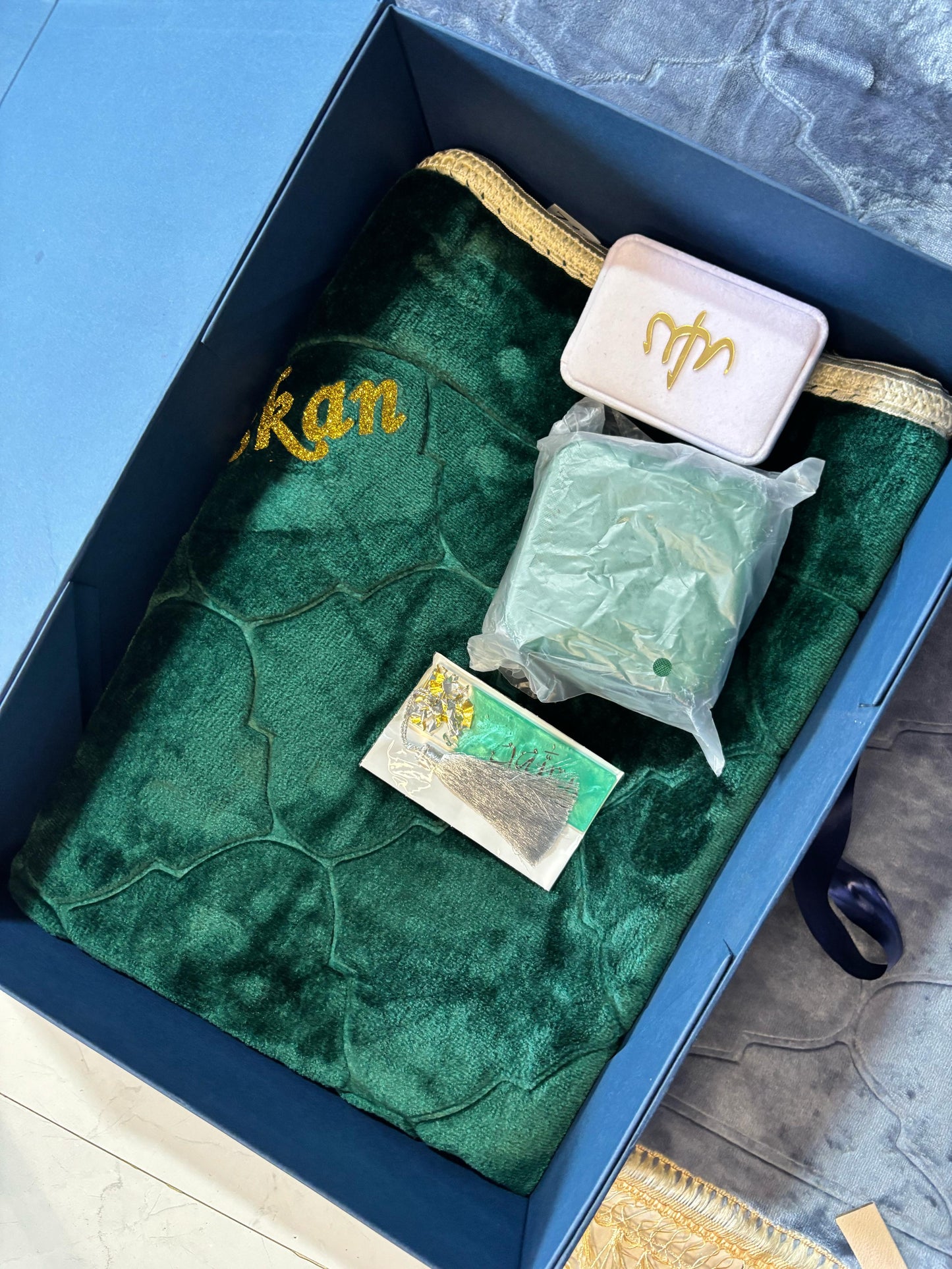 Gift Hamper for Her – A Thoughtful Expression of Love