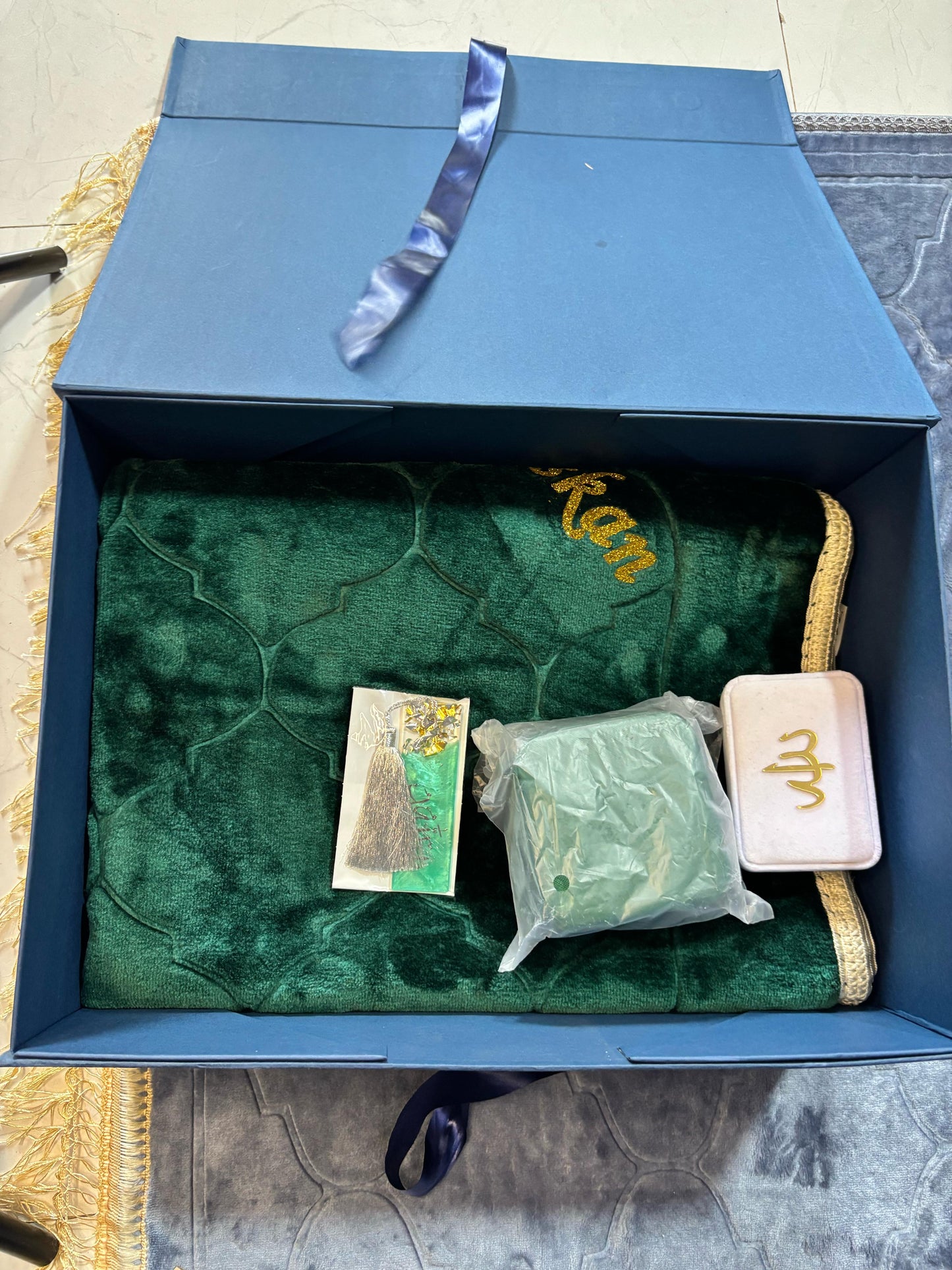 Gift Hamper for Her – A Thoughtful Expression of Love