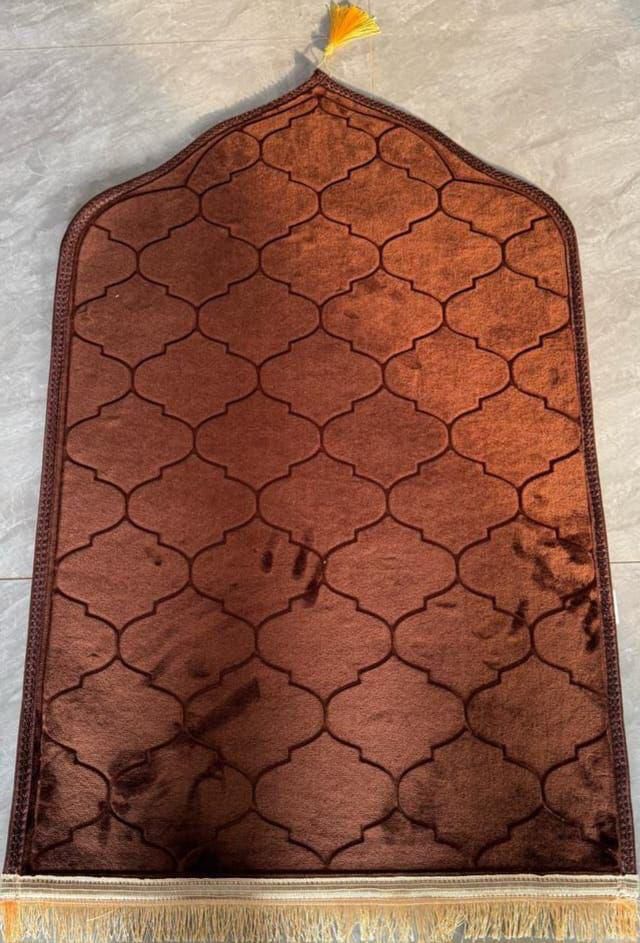 Premium Dome Shaped Prayer Mat – Anti-Slip & Elegant Finish (No Lace)