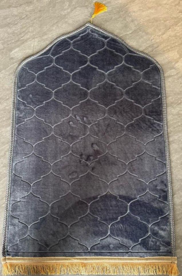 Premium Dome Shaped Prayer Mat – Anti-Slip & Elegant Finish (No Lace)