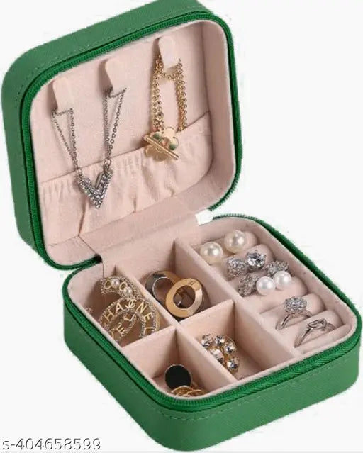 Gift Hamper for Her – A Thoughtful Expression of Love