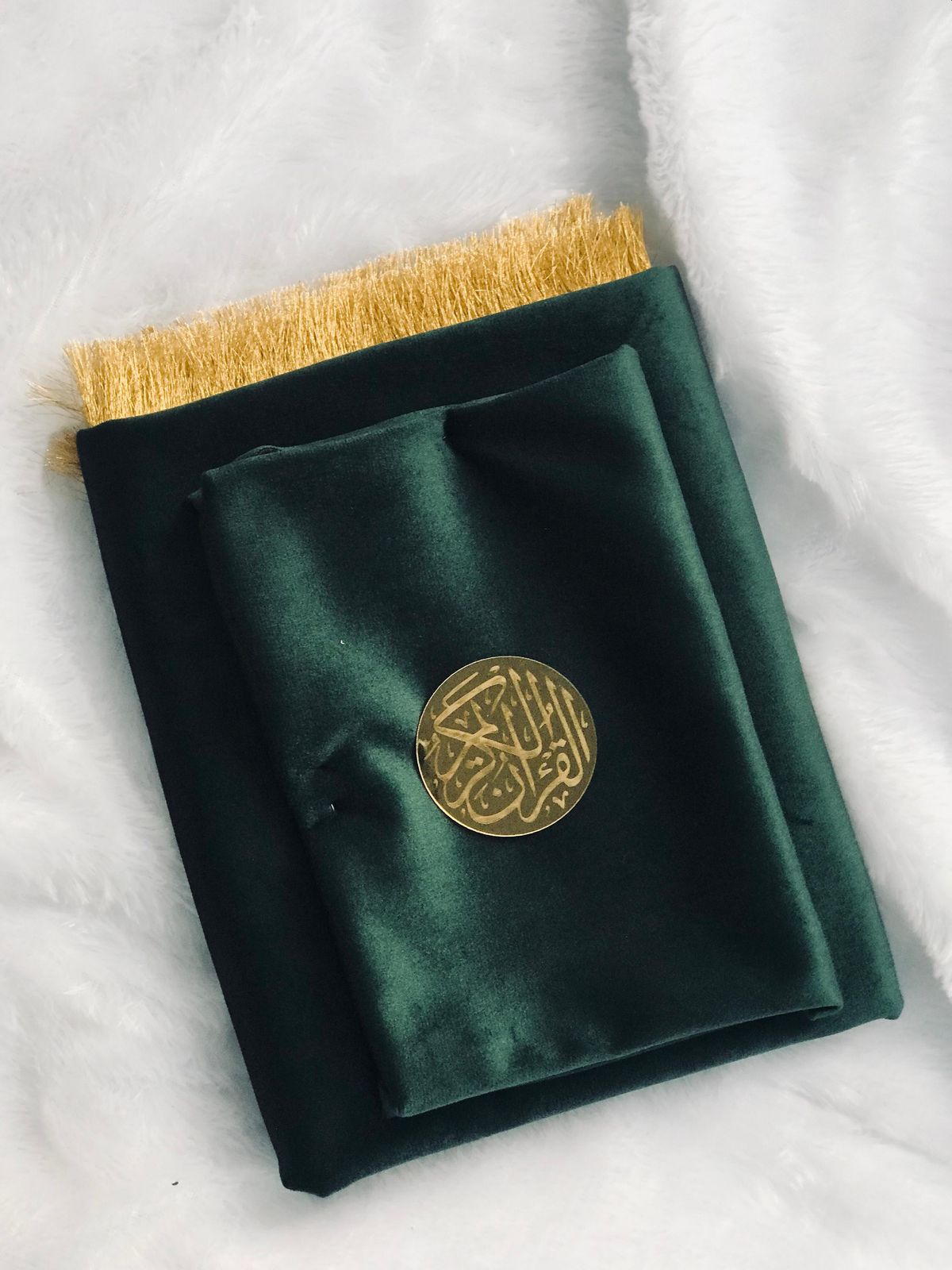 Elegant Quran Gift Hamper – A Meaningful Islamic Gift